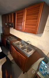 Cucina componibile in legno noce