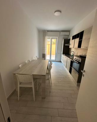 3 stanze due bagni con terrazzo no condominio