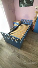 Letto e scrivania solo da venire a ritirare