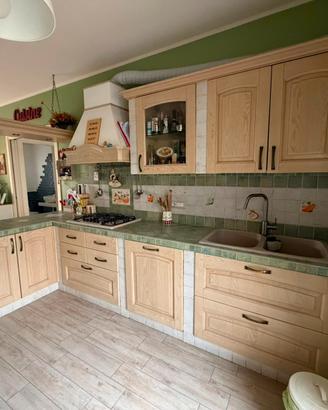Cucina artre modello “barchessa” in legno massello