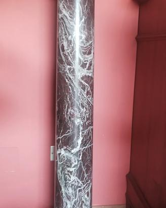 Colonna in marmo rosso 