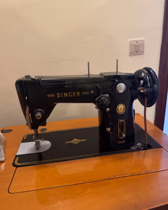 Macchina da cucire  Vintage Singer 306 M con mobil