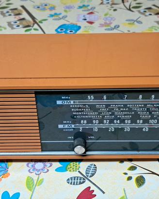 radio vintage mivar r40
