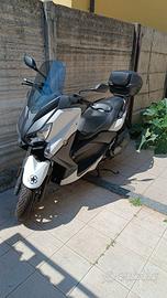 Yamaha xmax 400