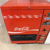 Distributore bevande coca cola vintage