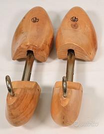 Tendiscarpe in legno vintage