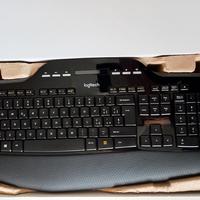 Tastiera wireless Logitech MK710 con mouse