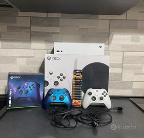 Xbox serie s con due controller , cavi e batterie