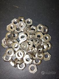 Dado esagon. M6 nichelato 3mm spessore 50 pz