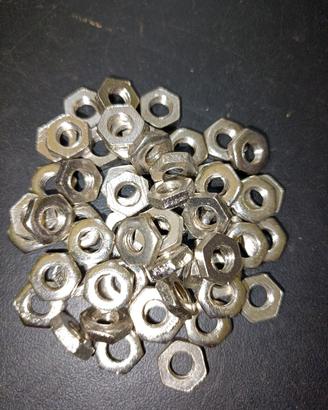 Dado esagon. M6 nichelato 3mm spessore 50 pz