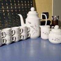 Servizio da caffè in porcellana