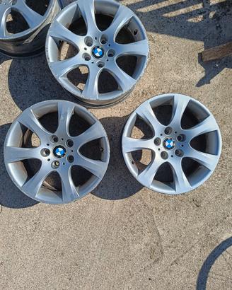 cerchi in lega originali BMW montati su serie 3 e9
