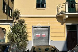NEGOZIO A LAVAGNA