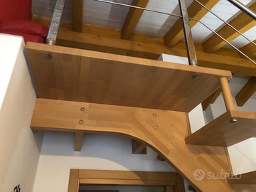 Scala interna legno e acciaio