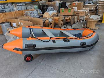 Gommone 3,2 m + Motore 8 Hp