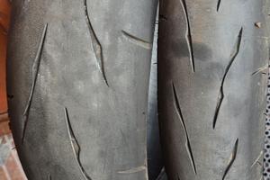 Gomme moto BATTLAX RS11  180/55 17 120/70 17