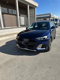 AUDI A1 All Street 110cv