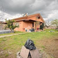 PORZIONE DI BIFAMILIARE A CAPENA