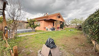 PORZIONE DI BIFAMILIARE A CAPENA