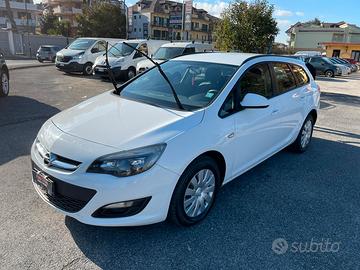 Opel astra 1.7cdti 110cv station wagon anno 2014