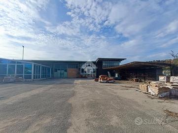 CAPANNONE A MARTINSICURO