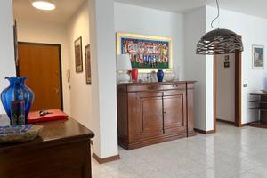 Luminoso tre camere e garage