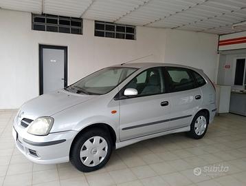 Nissan Tino 2,2 diesel del 2005
