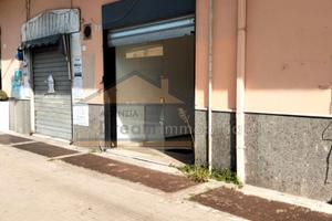 Locale Commerc. Via Papa Giovanni XXIII