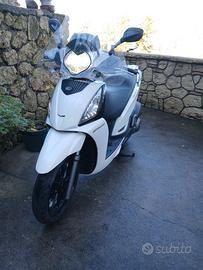 Kymco People 300 - 2012