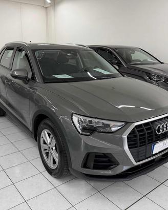 AUDI Q3 35 TDI S tronic Business NAVI