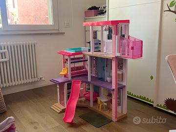 Casa dei sogni di BARBIE