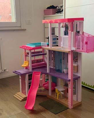 Casa dei sogni di BARBIE