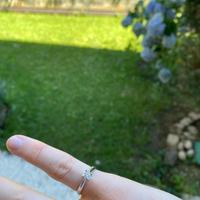 Anello oro bianco con diamante certificato GIA – L