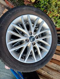 4 cerchi gommati per kia 