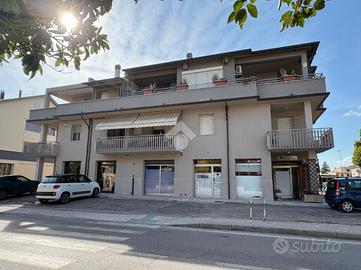 4 LOCALI A BASTIA UMBRA