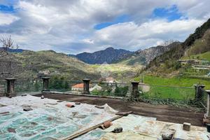 CASA INDIPENDENTE A TREMOSINE