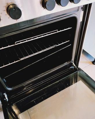 cucina con forno multifunzione termoventilato