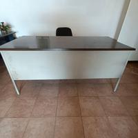 Scrivanie, poltrone,sedie