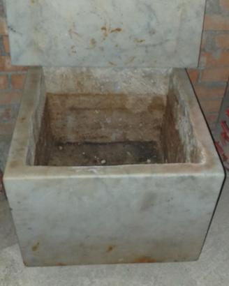 vasca in marmo con coperchio 