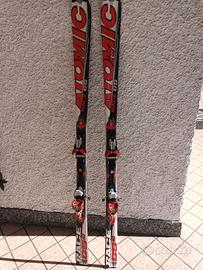 Sci Atomic Race GS 10 166cm e racchette LEKI 120cm