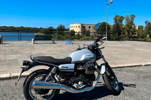 Guzzi V7 Special