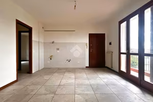 3 LOCALI A CAMPI BISENZIO