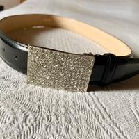 Cintura in pelle nera, fibbia con brillantini