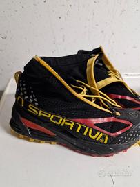 Scarpe da corsa su neve o in montagna