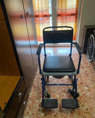 Sedia versione comoda anziani