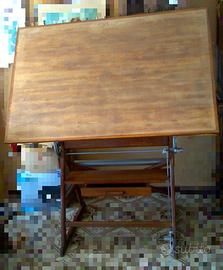 Tavolo da disegno restaurato