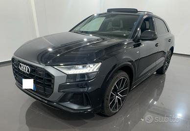 Audi Q8 55 TFSI quattro tiptronic