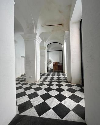 NEGOZIO A CHIAVARI