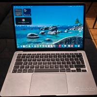 MacBook Air M1 97% batteria