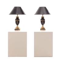 Coppia di lampade firmate Versace in marmo bronzo